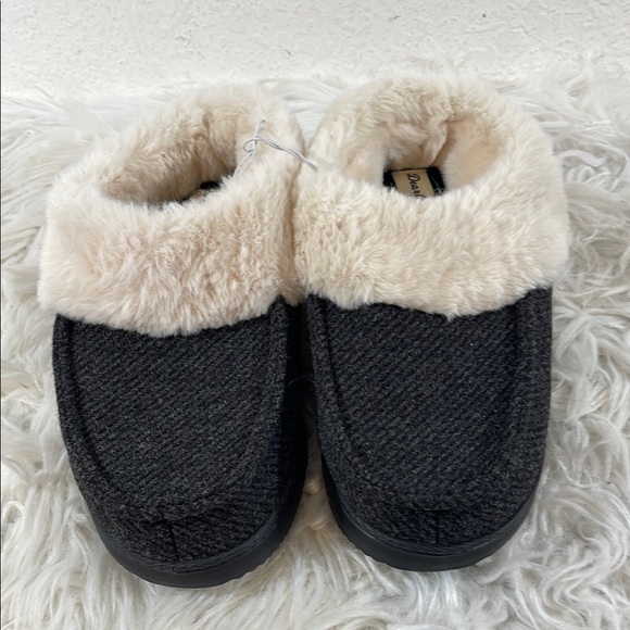 DEARFOAMS Slippers With Memory Foam Slip On Size 7-8 NEW - Picture 2 of 13